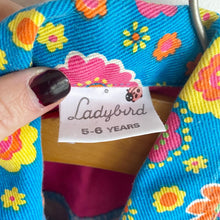 Load image into Gallery viewer, Vintage Ladybird flower power denim jacket // 5-6 years 🌸