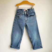 Load image into Gallery viewer, Kids Levi’s 505 in light steel grey-blue // 5 years
