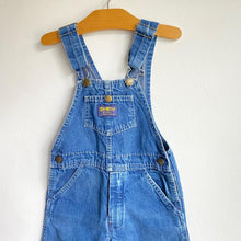 Load image into Gallery viewer, Classic vintage Oshkosh blue denim dungarees // 5 years 💙
