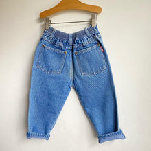 Load image into Gallery viewer, *PLAYWEAR* Vintage Playskool light blue jeans // 12-18 months 💚
