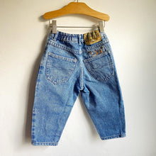 Load image into Gallery viewer, Vintage Palomino light acid wash denim jeans // 12 months+
