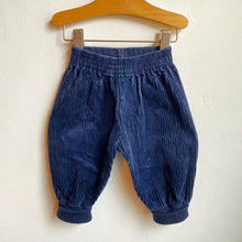 Load image into Gallery viewer, Vintage •Children’s World• navy blue bubble fit cords // 3-6 months
