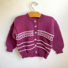 Load image into Gallery viewer, Beautiful grape purple hand knitted cardigan 🍇 // Approx 2 years+
